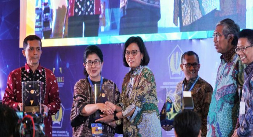 Menkes Terima Penghargaan Pengelolaan Keuangan yang Baik